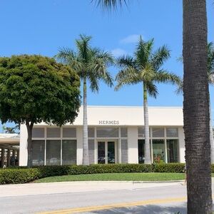 Meet your Posher, Mya